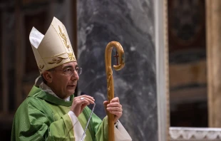 Kardinal Baldassare Reina am 23. Februar 2025 in der Lateranbasilika / Daniel Ibáñez / EWTN News