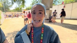 Vom Weltjugendtag 2023 in Lissabon, Portugal, der "Stadt der Freude", erzählt eine Schwester der Iesu Communio (Gemeinschaft in Jesus) ihre Berufungsgeschichte gegenüber ACI Prensa, dem spanischsprachigen Nachrichtenpartner von CNA Deutsch / ACI Prensa/YouTube
